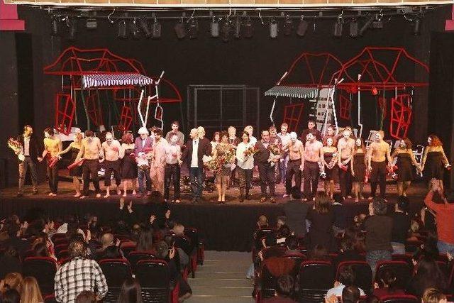 Eskişehir Şehir Tiyatroları Yeni Sezona 6 Yeni Oyunla Hazırlanıyor