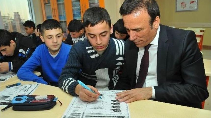 Canik, 50 &Ouml;ğrenciyi &Uuml;niversiteli Yaptı