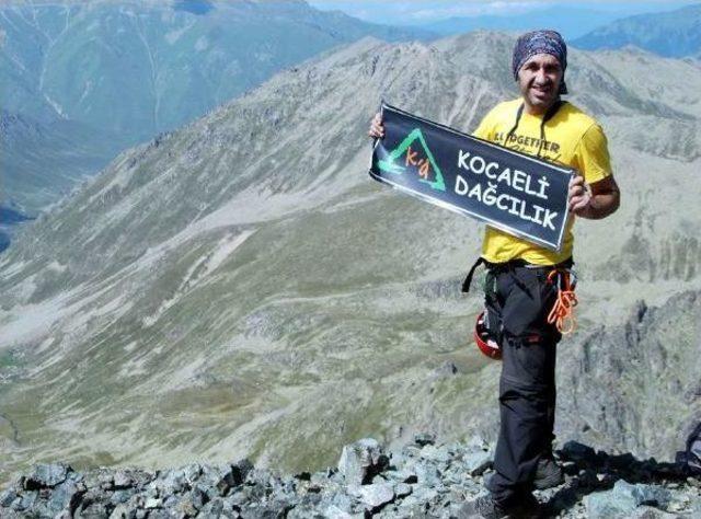 Kocaelili Dağcılar, Depremin 16. Yıldönümü Anısına Ellbrus Dağı'na Tırmanacak