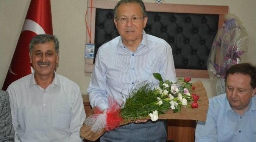 Başkan Uğur&rsquo;dan Savaştepeli &Ccedil;ift&ccedil;iye Sulama M&uuml;jdesi