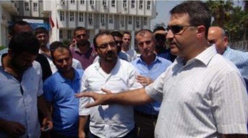 G&uuml;mr&uuml;k &Ccedil;alışanları Sıkı Denetimleri Protesto Etti