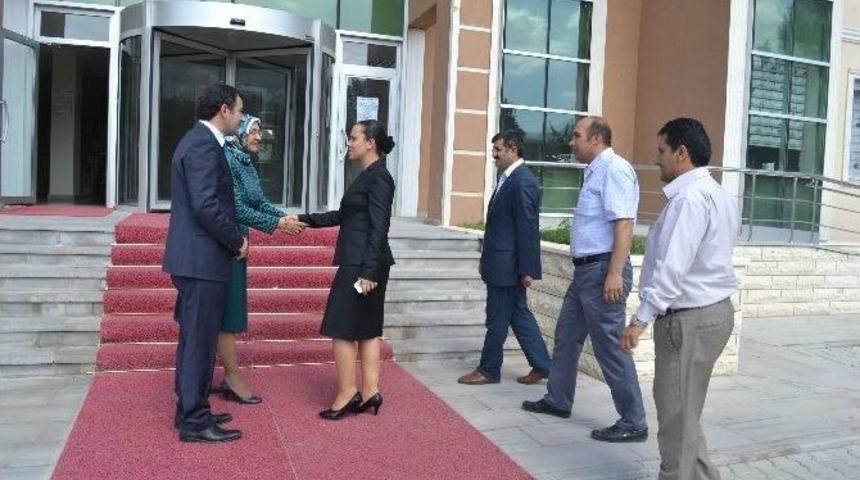 Vali Yardımcısı &Ouml;zdemir, Aile Ve Sosyal Politikalar İl M&uuml;d&uuml;rl&uuml;ğ&uuml;&rsquo;n&uuml; Ziyaret Etti