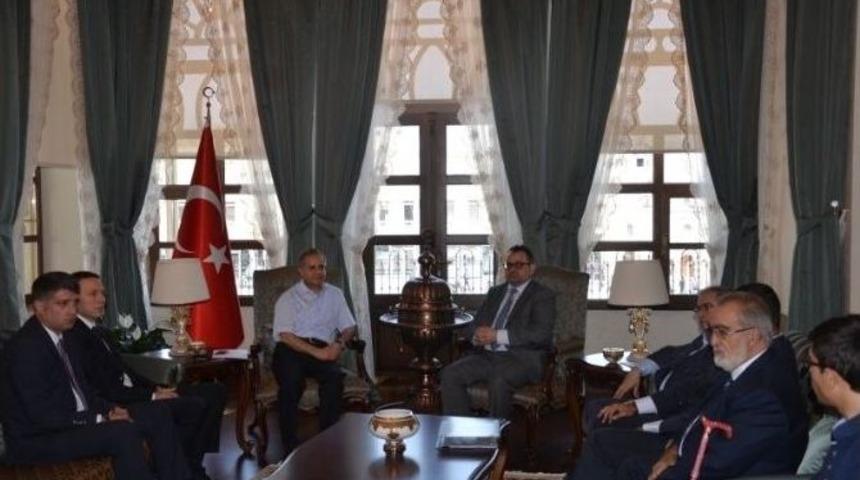 Suriye Ge&ccedil;ici H&uuml;k&uuml;meti Heyetinden Vali Tapsız&rsquo;a Ziyaret