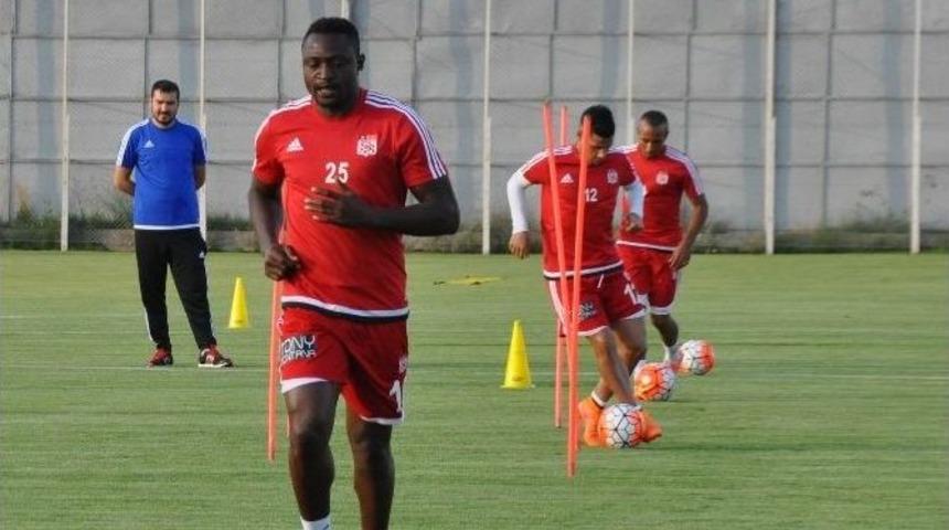 Medicana Sivasspor, Galatasaray Ma&ccedil;ı Hazırlıklarını S&uuml;rd&uuml;r&uuml;yor