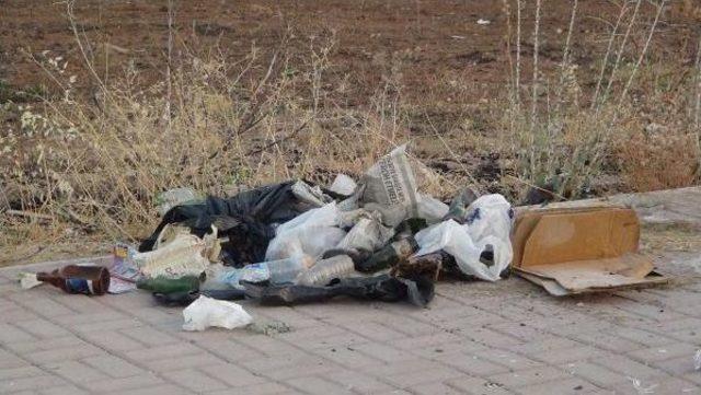 Adıyaman'da Bomba Paniği Yaşatan Şüpheli Poşetten Çöp Çıktı