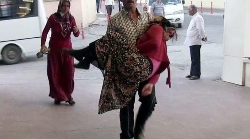 Tarladaki Ila&ccedil;lamada 16 Iş&ccedil;i Zehirlendi