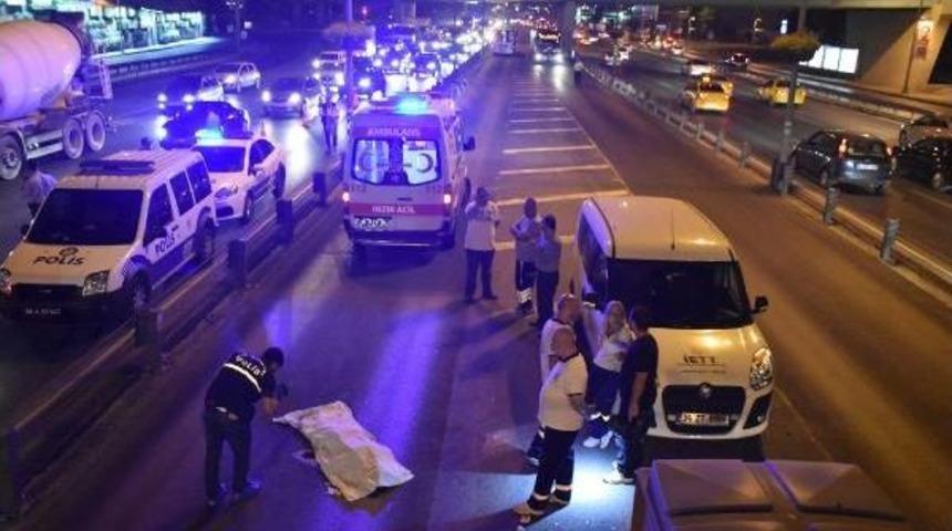 Merter'de Otomobilin &Ccedil;arptığı Bir Kişi Hayatını Kaybetti