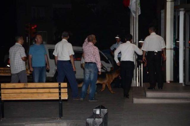 Sare Davutoğlu, Şehit Eşinin Doğumuna Katıldı 3