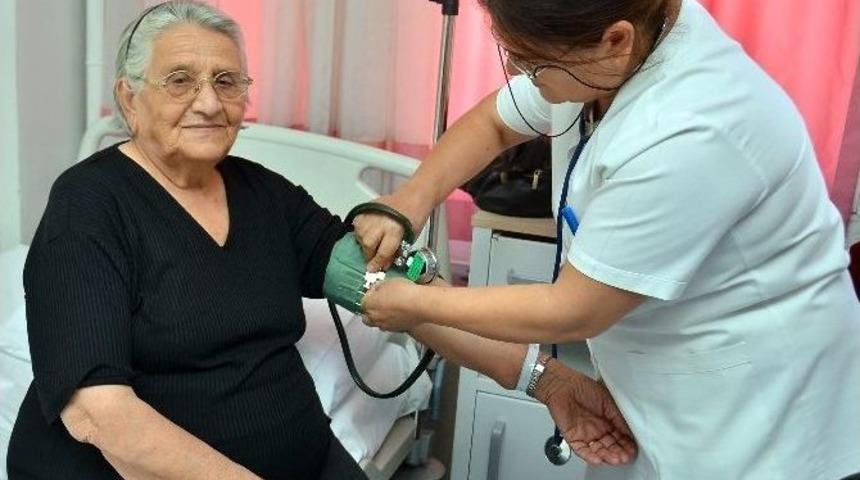 Huzurevi Sakinleri Hastaneye Misafir Oldu