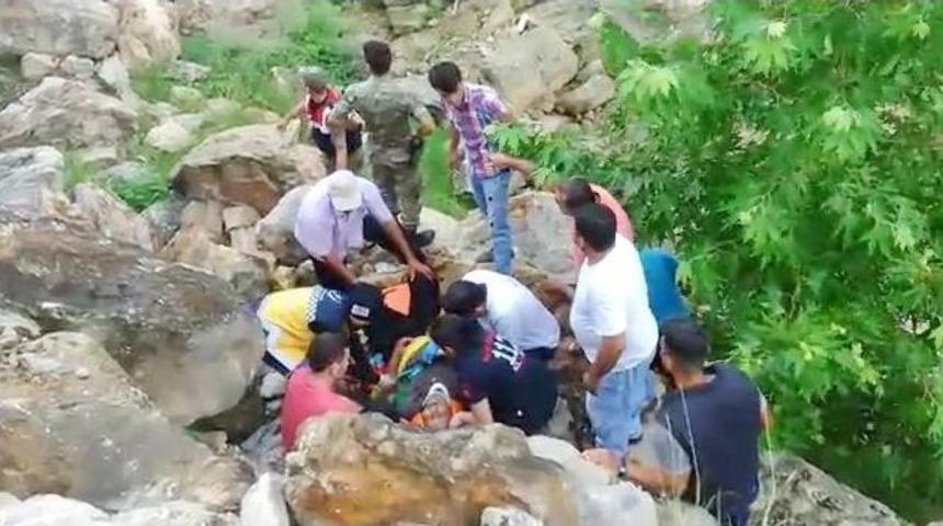 Kamyonetle &Ccedil;arpışan Motosikletli Hayatını Kaybetti