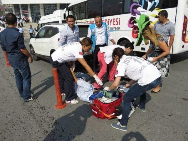 Ataşehir Belediyesi Önünde Silahlı Kavga (1)