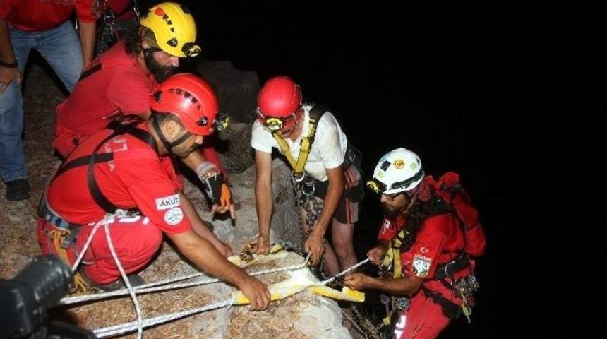 U&ccedil;urumda Mahsur Kalan Tatilci 4 Saat Sonra Kurtarıldı