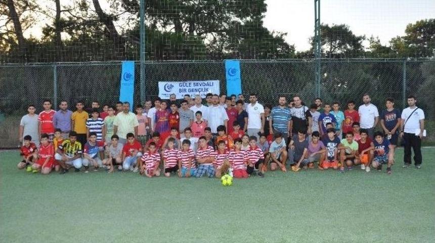 Anadolu Gen&ccedil;lik&rsquo;ten Yaz Kursları Futbol Turnuvası