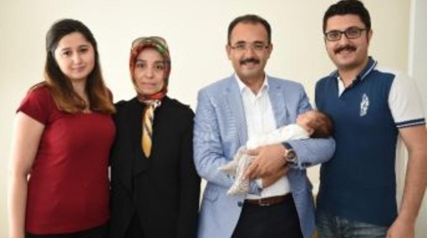 Uşak&rsquo;ta 3 Ayda 750 Aileye Doğum Hediyesi