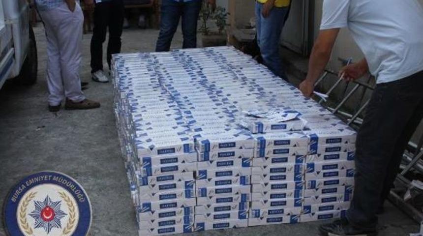 Kamyonetten 11 Bin 500 Paket Ka&ccedil;ak Sigara &Ccedil;ıktı