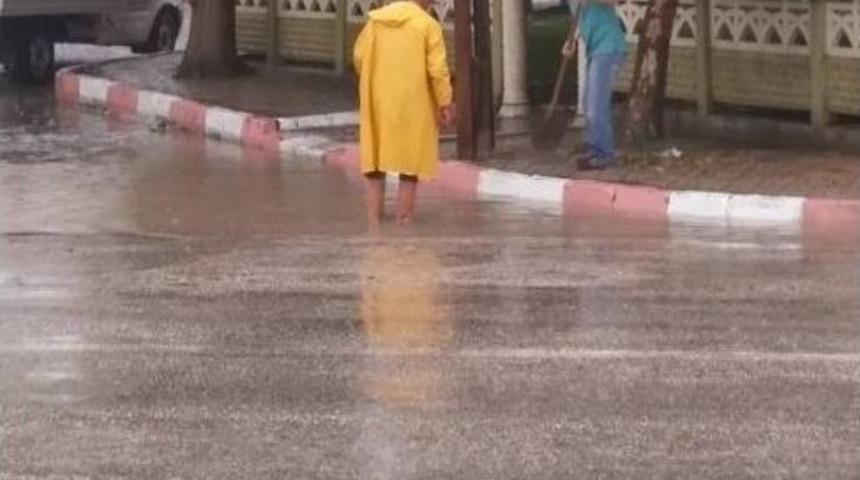 İhsaniye&rsquo;de Hafta Sonu Metrekareye 120 Kilogram Yağış D&uuml;şt&uuml;