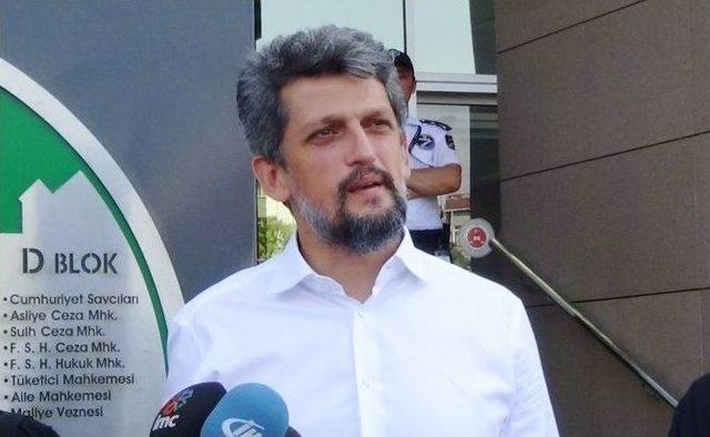 Hdp&rsquo;li Milletvekillerinden Profes&ouml;re Su&ccedil; Duyurusu 1