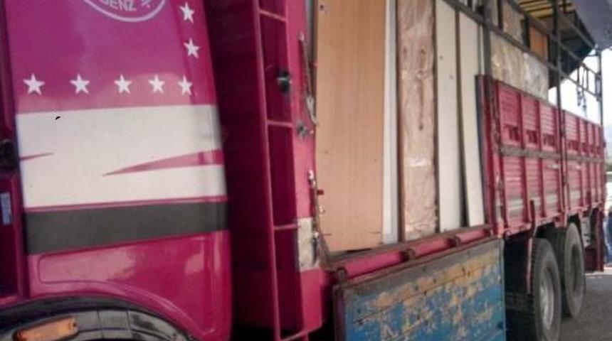 Sivas'ta Uyuşturucu Ve Ka&ccedil;ak Sigara Operasyonu