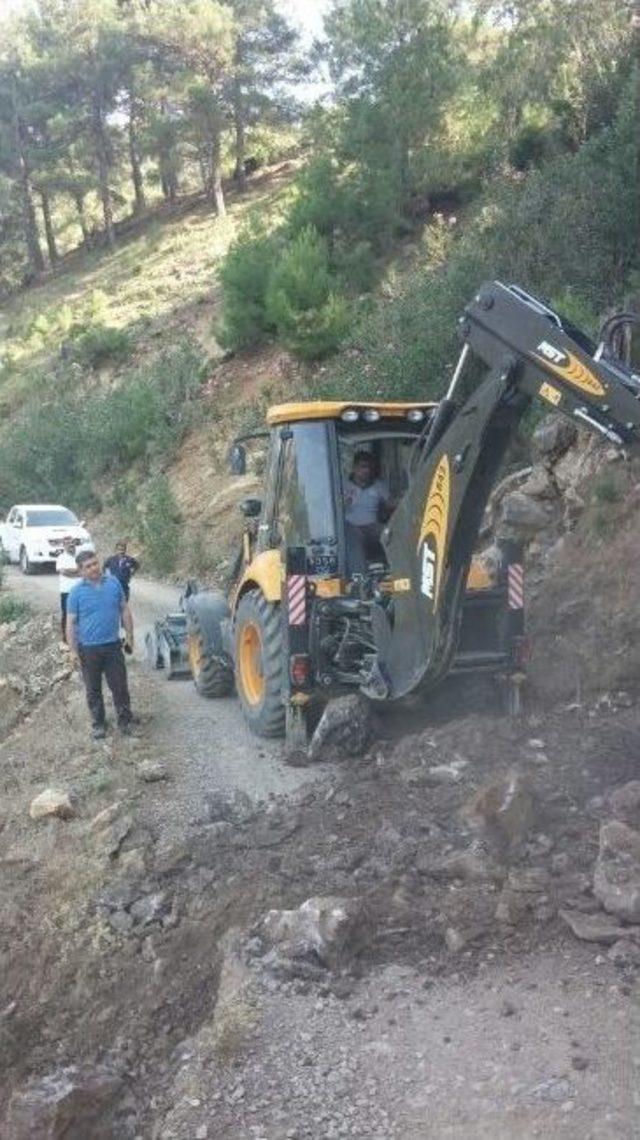 B&uuml;y&uuml;kşehir K&ouml;şe Bucak Yol Yapıyor 2