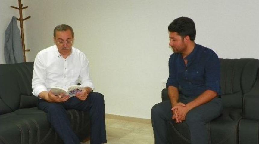 Sosyal Medya Siyaset&ccedil;inin Vazge&ccedil;ilmezi