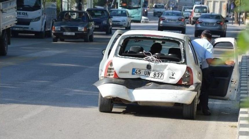 Manisa&rsquo;da Trafik Kazası: 3 Yaralı