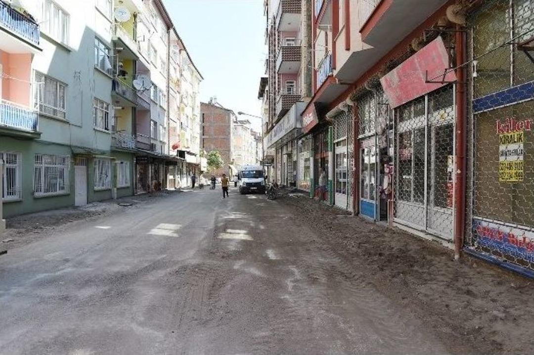 &Ccedil;akır,halep Caddesindeki &Ccedil;alışmaları İnceledi: