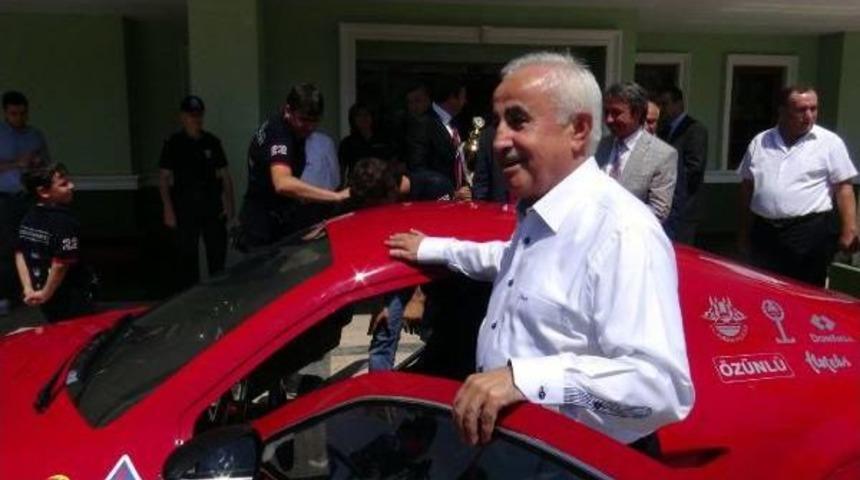 Elektrikli Pehlivan&rsquo;A Tasarım &Ouml;d&uuml;l&uuml;