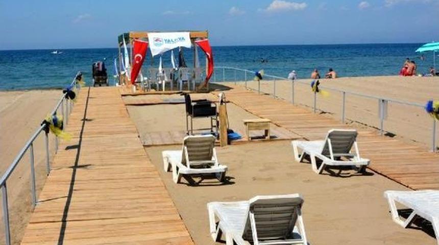 Yalova&rsquo;Da Engellilere &Ouml;zel Plaj Hizmete Girdi