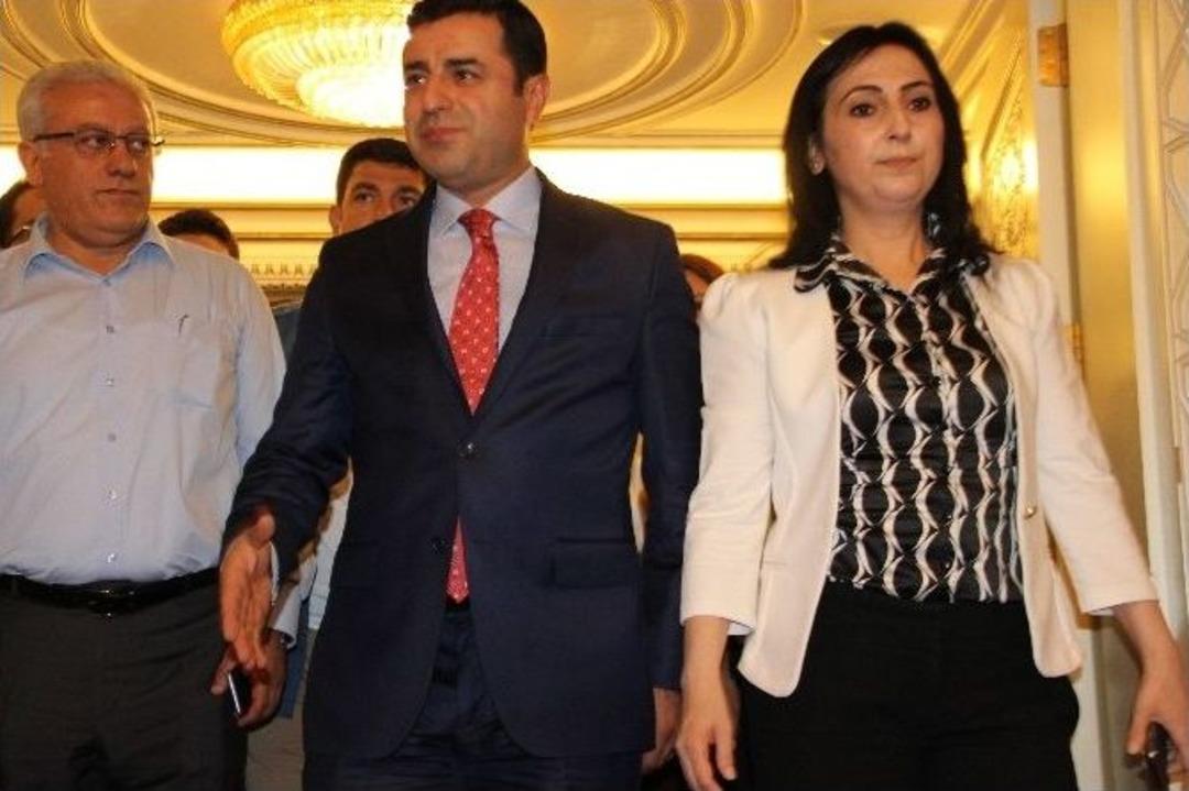 Hdp Ve Dtk Diyarbakır&rsquo;da Stk&rsquo;larla Bir Araya Geldi