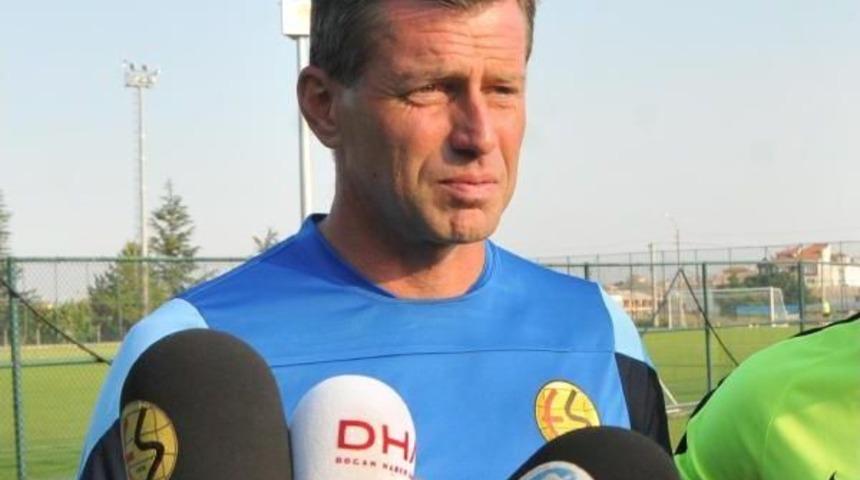 Skibbe: Fenerbah&ccedil;e Deplasmanından En Az 1 Puanla D&ouml;nmek Istiyoruz