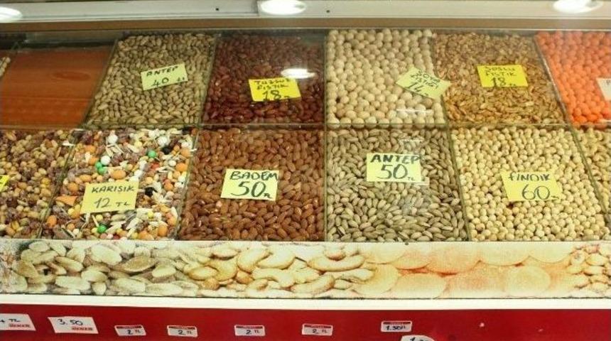 Kuruyemiş Fiyatlarının D&uuml;şmesi Esnafı Sevindirdi