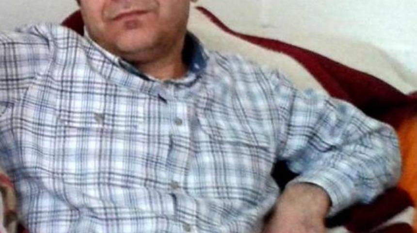 Hastane M&uuml;d&uuml;r&uuml; Halı Sahada Kalpten &Ouml;ld&uuml;