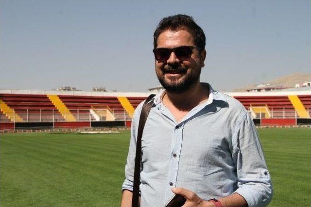 Atat&uuml;rk Şehir Stadı Yenileniyor 1