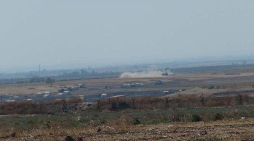 Sınırda Işid Ile Muhalifler Arasında &Ccedil;atışma (1)