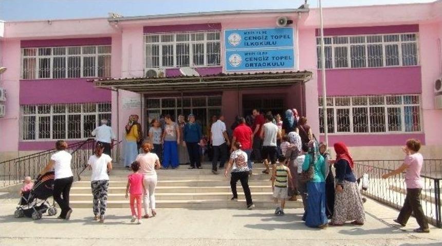 Velilerden Okullarının Ayrılmasına Tepki