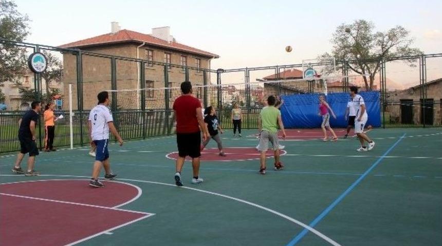 Ag&uuml;&rsquo;de Voleybol Turnuvası