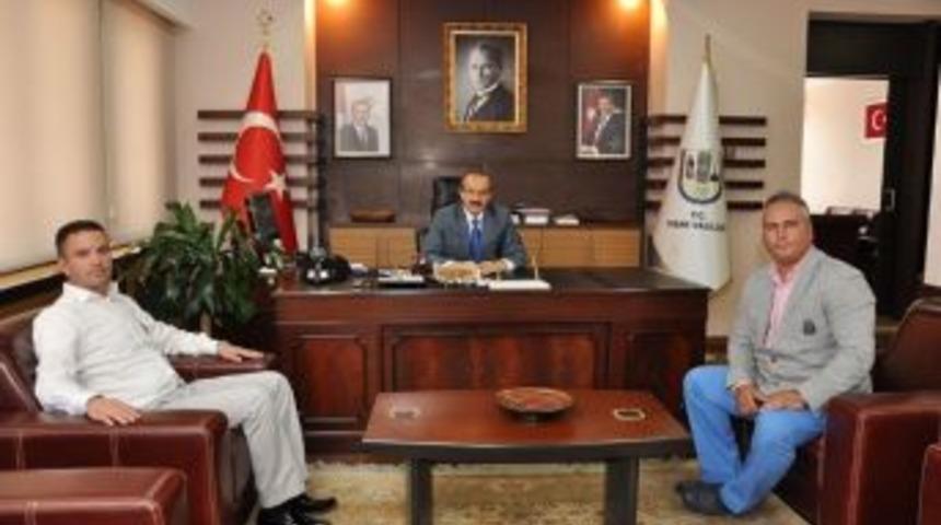 Uşak&rsquo;ın Devleri Sezon &Ouml;n&uuml; Valiyi Ziyaret Etti