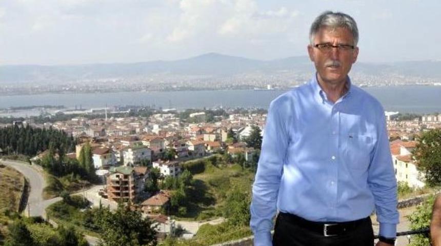 G&ouml;lc&uuml;k Belediye Başkanı: Bir Kişi Depremden, Diğerleri &Ccedil;&uuml;r&uuml;k Binalardan &Ouml;ld&uuml;