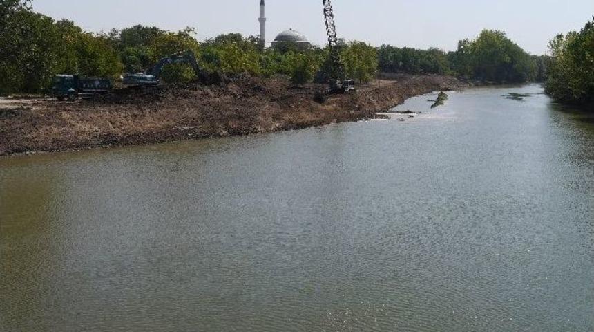 Edirne&rsquo;de Nehir Yatakları Temizleniyor