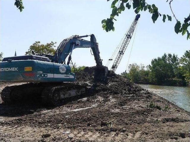 Edirne’de Nehir Yatakları Temizleniyor