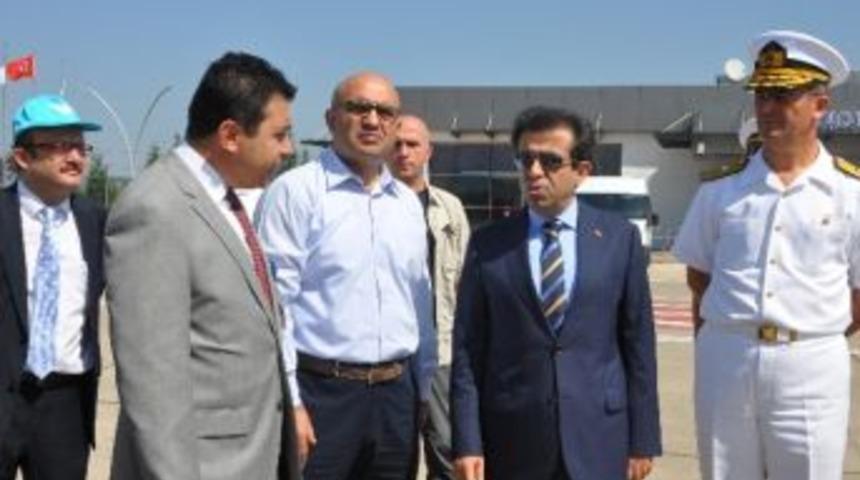 Kocaeli Valisi Hasan Basri G&uuml;zeloğlu, Cengiz Topel Havalimanında İncelemelerde Bulundu