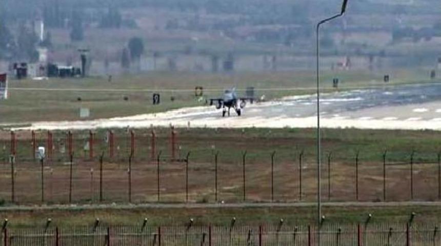 İncirlik'te Yoğun Hava Trafiği