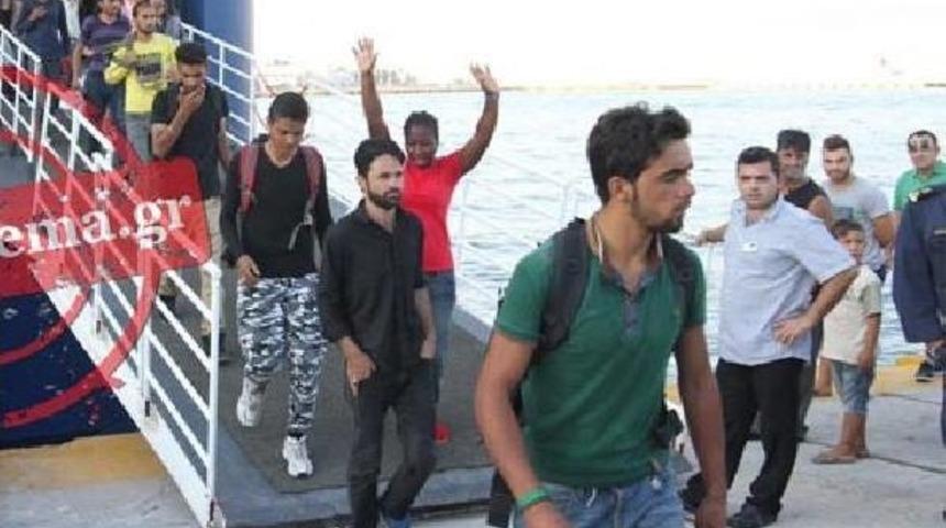 Yunan Adalarındaki Ka&ccedil;aklar M&uuml;lteci Kamplarına Naklediliyor