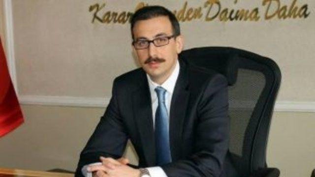 Saray Esi Kaymakamı Çiçekli İlçeden Ayrıldı