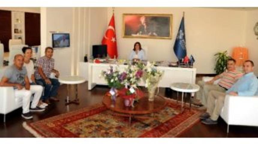 Kuşadası Meclis &Uuml;yelerinden Başkan &Ccedil;er&ccedil;ioğlu&rsquo;na Teşekk&uuml;r