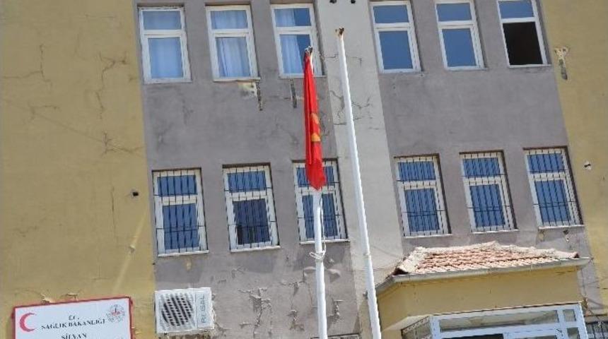 Ydg-h Silvan’da Türk Bayrağını İndirip Yerine Pkk Flaması Astı