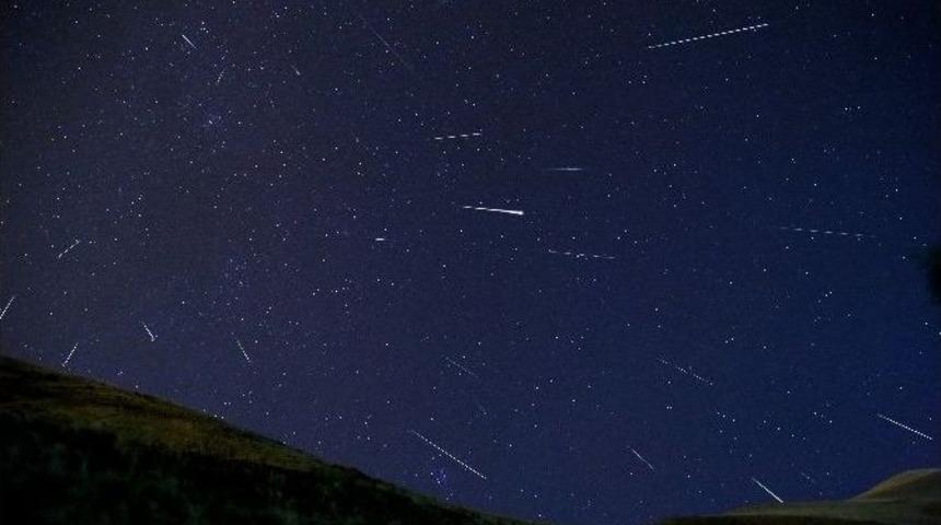 Fotoğraf Tutkunları Palandöken’de Yıldız Kaymasını Gözlemledi