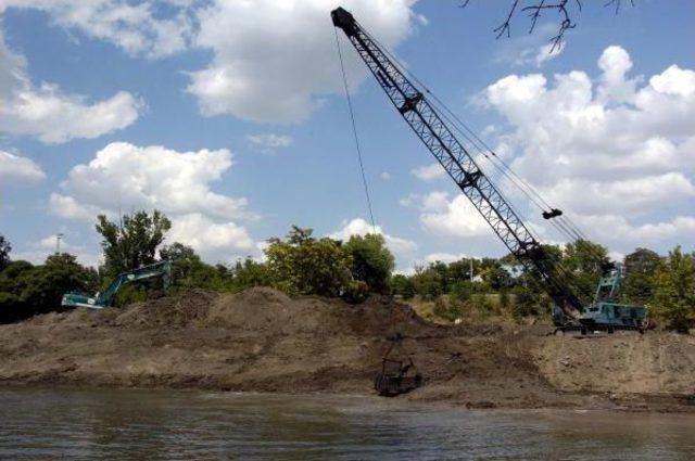 Edirne&rsquo;De Nehir Seviyeleri D&uuml;şt&uuml;, Adacıklar Oluştu 1