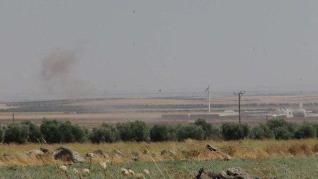 Sınırda Işid Ile Muhalifler Arasında &Ccedil;atışma (3) 1