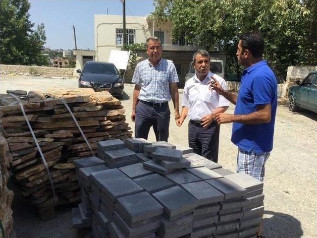 Mut Cumhuriyet Meydanında &Ccedil;evre D&uuml;zenleme &Ccedil;alışmaları Başladı 1